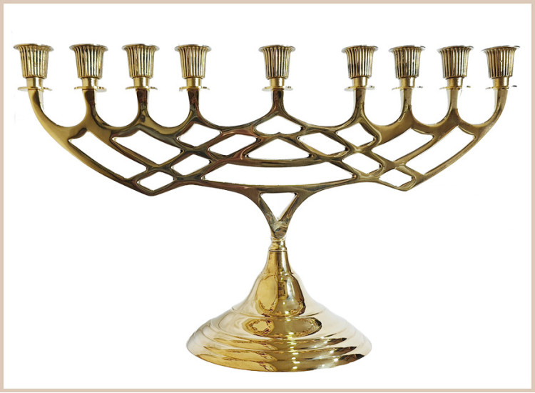 menorah candelabro de 9 brazos para la Pascua camino neocatecumenal neo catechumenal way